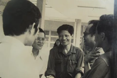 Teacher Dinh Trong Van (centre) was assigned to take up management at the Sai Gon Literature University