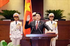 State President Luong Cuong takes the oath in front of the National Assembly and people nationwide on October 21. (Photo: VNA)