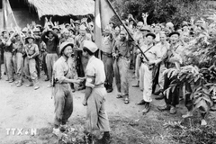 Soldiers of the Vietnam - Laos combatant alliance in the resistance war against France in 1950 (File photo: VNA)