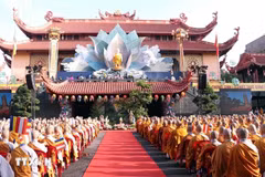 The celebration of Buddha’s birthday in Buddhist Calendar 2568 (2024) at Viet Nam Quoc Tu (National Pagoda of Vietnam) in Ho Chi Minh City. (Photo: VNA)