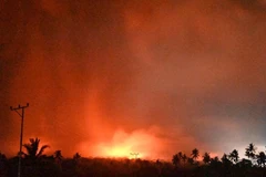 Mount Lewotobi Laki-laki erupts in East Nusa Tenggara province, Indonesia, on November 3, 2024. (Photo: Xinhua/VNA)