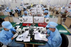 Electronic firms continue to shift investment to Vietnam 