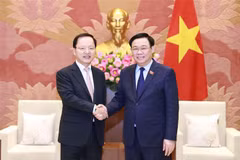Samsung contributes to Vietnam’s development: Top legislator 