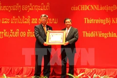 Laos recognises Vietnamese official’s efforts with Issara Order