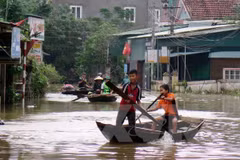 Flooding kills 13 in central region