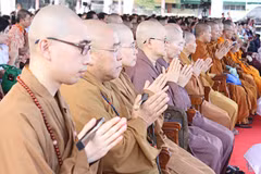 Buddhists pray for peace, tolerance in Indonesia