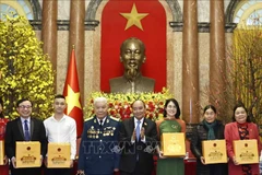 President meets exemplars of kindness