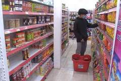 Laos raises minimum wage for workers