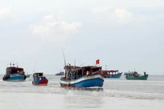 Ca Mau fishermen asked to work legally, responsibly
