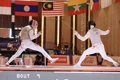 SEA Games 32: New golds for Vietnam in wrestling, fencing, weightlifting