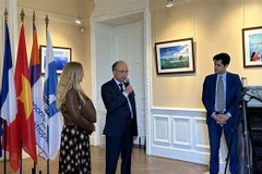 Symposium discusses 50 years of Vietnam-France relations