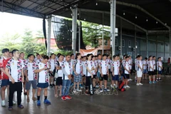 Badminton tournament held for Vietnamese people in Laos