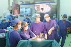 Vietnam makes hallmark on world medical map
