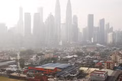 Malaysia prepares cloud seeding to tackle haze