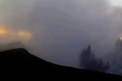 Indonesia volcano erupts, forcing evacuation of hundreds 