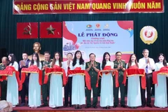 Notebooks for students programme kicks off in HCM City