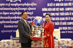 Vietnamese, Cambodian provinces review border development efforts