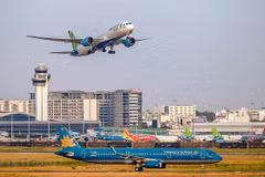 Revenue on the upswing but turbulence ahead for airlines