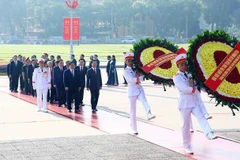 Leaders pay tribute to President Ho Chi Minh on National Day