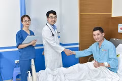 Vietnam strives to ensure people's access to best medical services