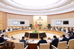 PM demands strengthened discipline in law building 