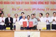 Government, VFF Central Committee's Presidium sign resolution on coordination