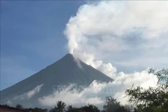 Philippines warns of volcanic eruption for months
