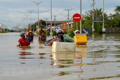 Cambodian PM demands support for flood victims