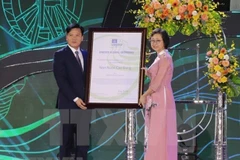 Non Nuoc Cao Bang receives Global Geopark title certificate after first re-verification