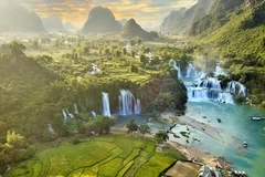 Ban Gioc – Detian waterfalls tours piloted from Sept.15