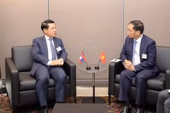 FM meets senior officials of Laos, Salomon Islands, Uganda, EU