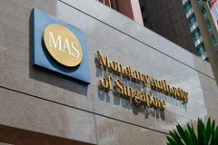 Singapore pauses tightening monetary policy, focuses on economic growth