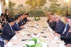 PM calls on US semiconductor firms to invest more in Vietnam