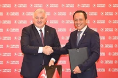 Vietnamese, Turkish national flag carriers sign codeshare agreement