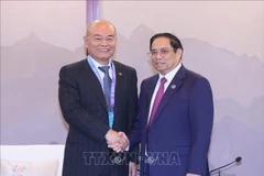 PM meets leaders of Chinese conglomerates
