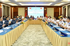 Vietnamese, Chinese young coast guard officers share professional experience