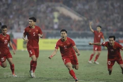 Vietnam, Thailand draw 2-2 in first leg of AFF Cup final