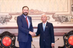 HCM City, British Columbia eye stronger trade and investment ties