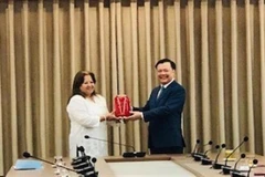 Hanoi leader receives Federation of Cuban Women head