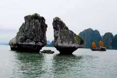 Conservation of Ha Long Bay iconic rocks to comply with world convention: Authority