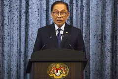 Malaysia reshuffles cabinet