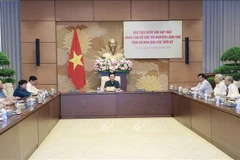 ﻿NA Chairman meets former leaders of Ca Mau province