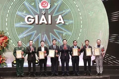 Seventh National Press Awards on Party Building presented