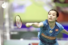 Nguyen Thuy Linh wins trophy at Vietnam Open 2023 badminton tournament