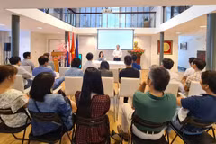 Vietnamese intellectuals in Netherlands discuss IT, climate change issues