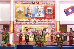 Vietnamese children around the world enjoy Mid-Autumn Festival