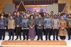 Indonesia calls on ASEAN to stay united against global pressure