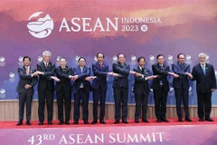 Vietnamese PM attends retreat on global, regional issues