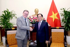 Germany’s Thüringen state an important partner of Vietnam: Foreign Minister