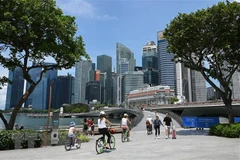 Singapore's temperature hits 40-year high